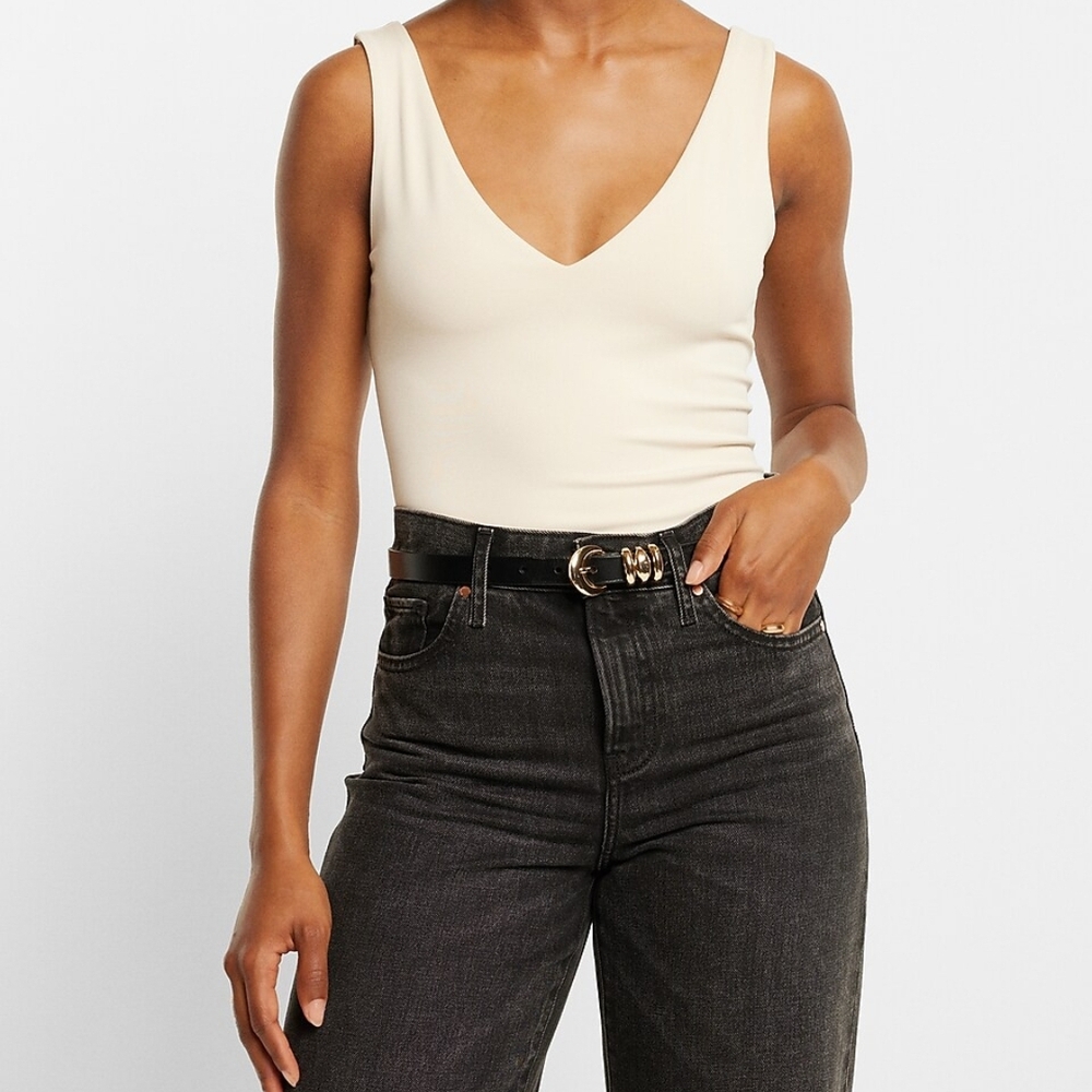Women's Express Cream Sleeveless Bodysuit‎